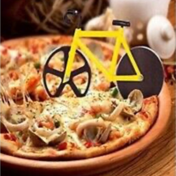 NIB Bicycle pizza cutter and stand. - Picture 2 of 4